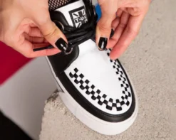 Black & White 2-Ring Creeper Sneaker -Halloween Cosplay A3087 product photo 500x 0ff454e0 204d 4c9c b4d3 79026ac9f047