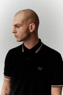 Fred Perry Polo Black / Ecru / Nut Flake