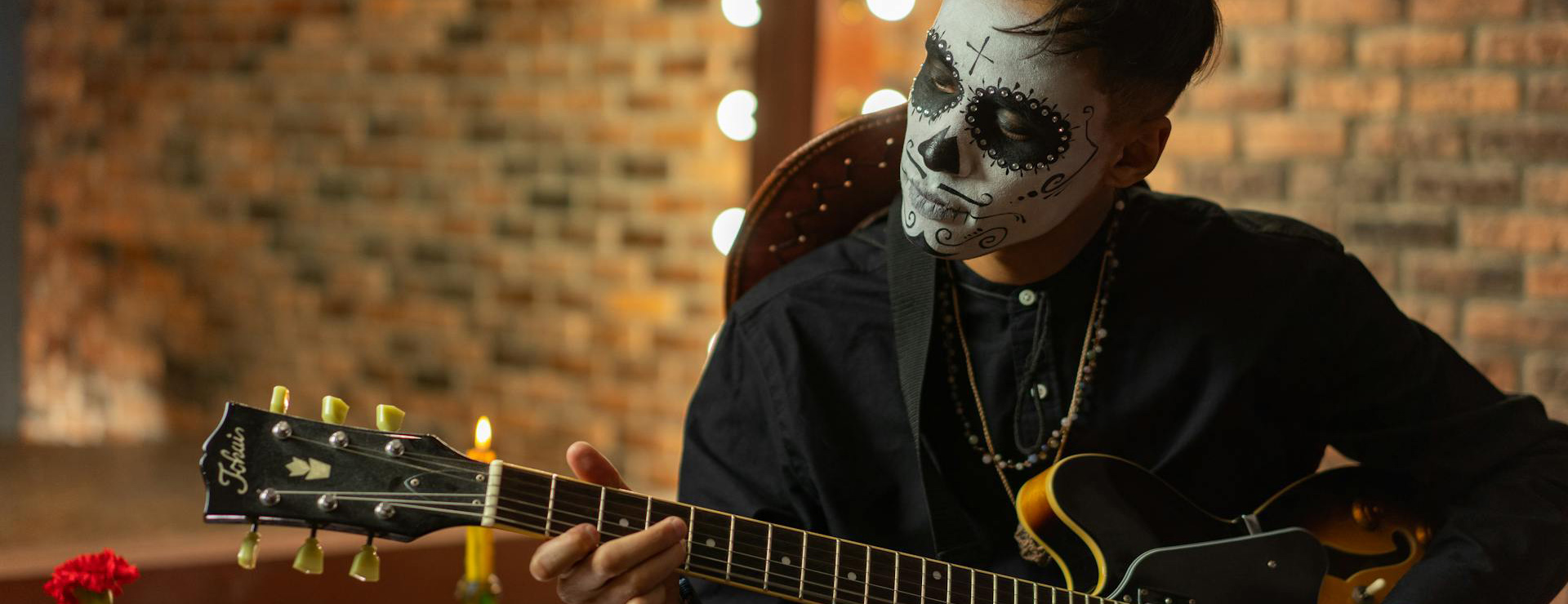 Front Page 2 Front Page -Halloween Cosplay pexels mikhail nilov 7707202